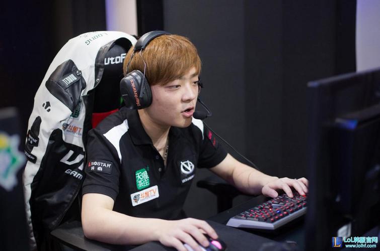 传闻： 100 Thieves 接近签下瑞典天才poiii