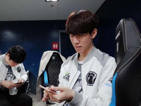 DOTA2三冰采访表示中国赛区的TI预选赛难度最大