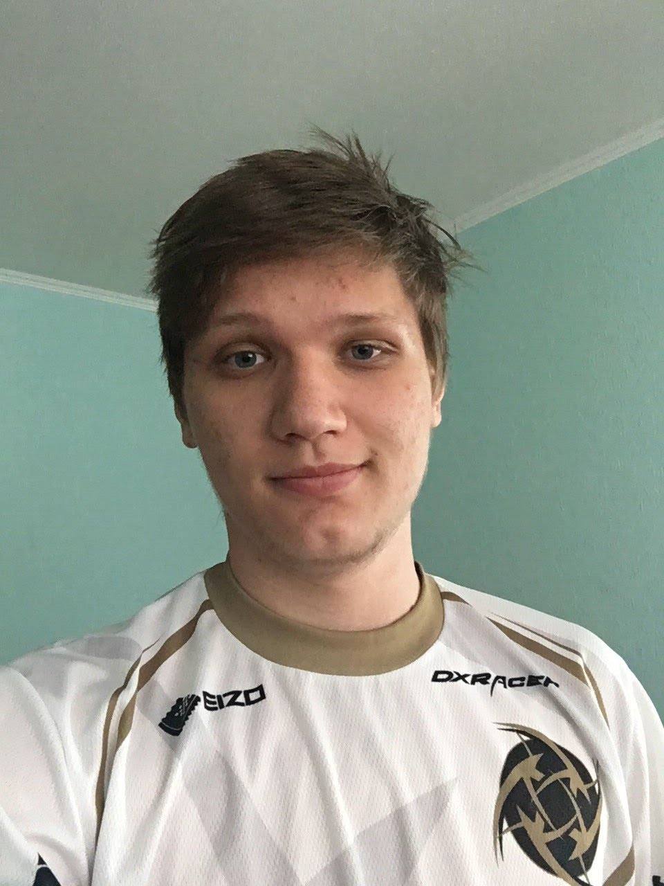 里程碑！Faker成为首位达成全球总决赛100胜的选手