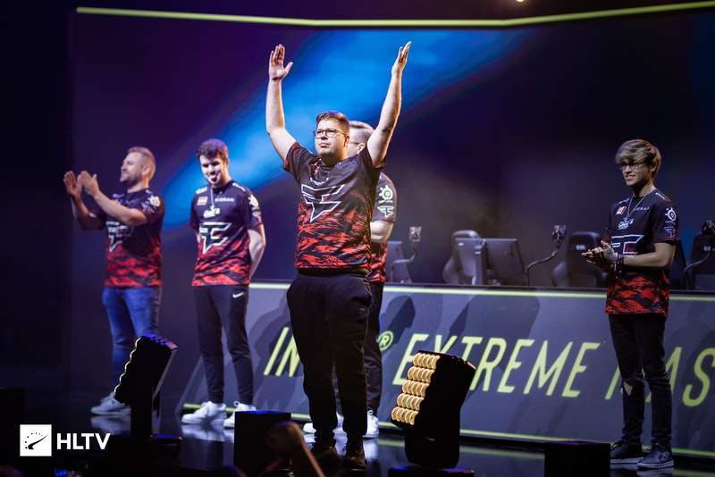 cryin：和chovy交手的话肯定是比较难的，但有信心击败HLE