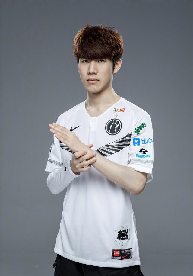 Top Esports 加入 NEST 阵容：naiyou、xiaofang 和 Niket 回归 Top Esports 参赛