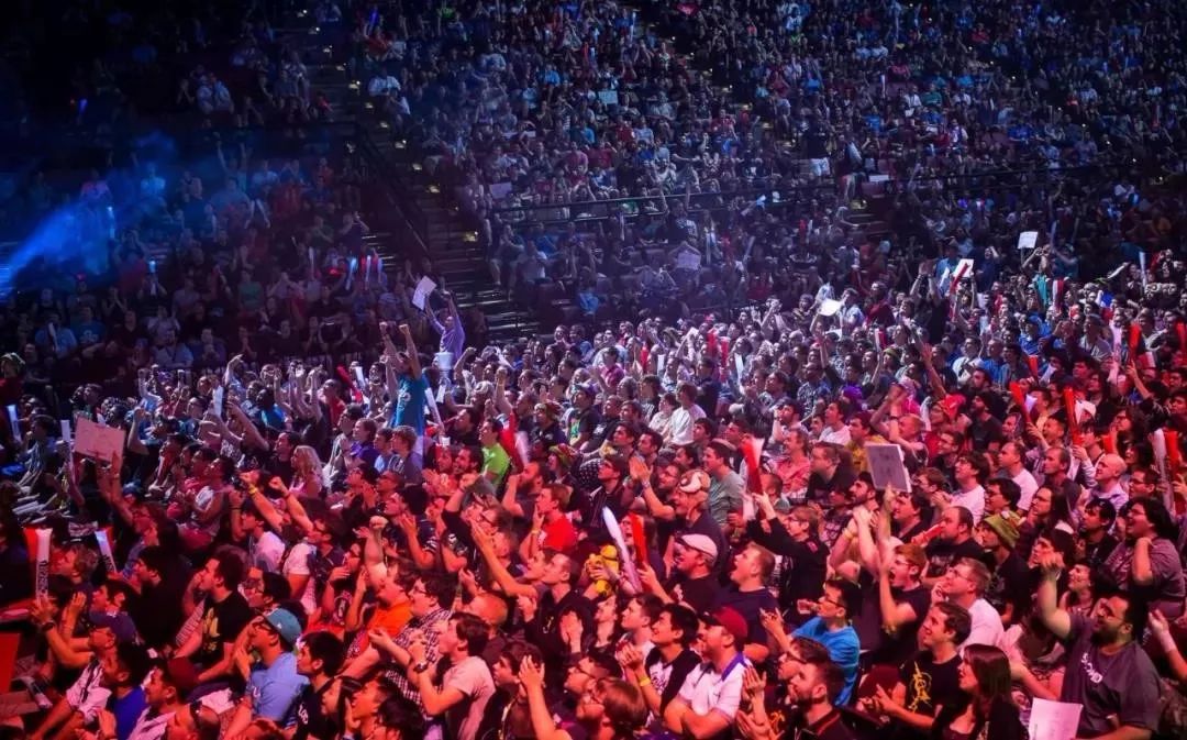 EDG赛后群访 Leave ：选女枪是因为好玩,强度我觉得还不错