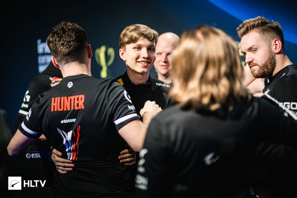 IG 0：2 BLG后，TT已锁定2023LPL春季赛季后赛名额。 已确定晋级季后赛：JDG、EDG、LNG、WBG、BLG、OMG、TES、TT